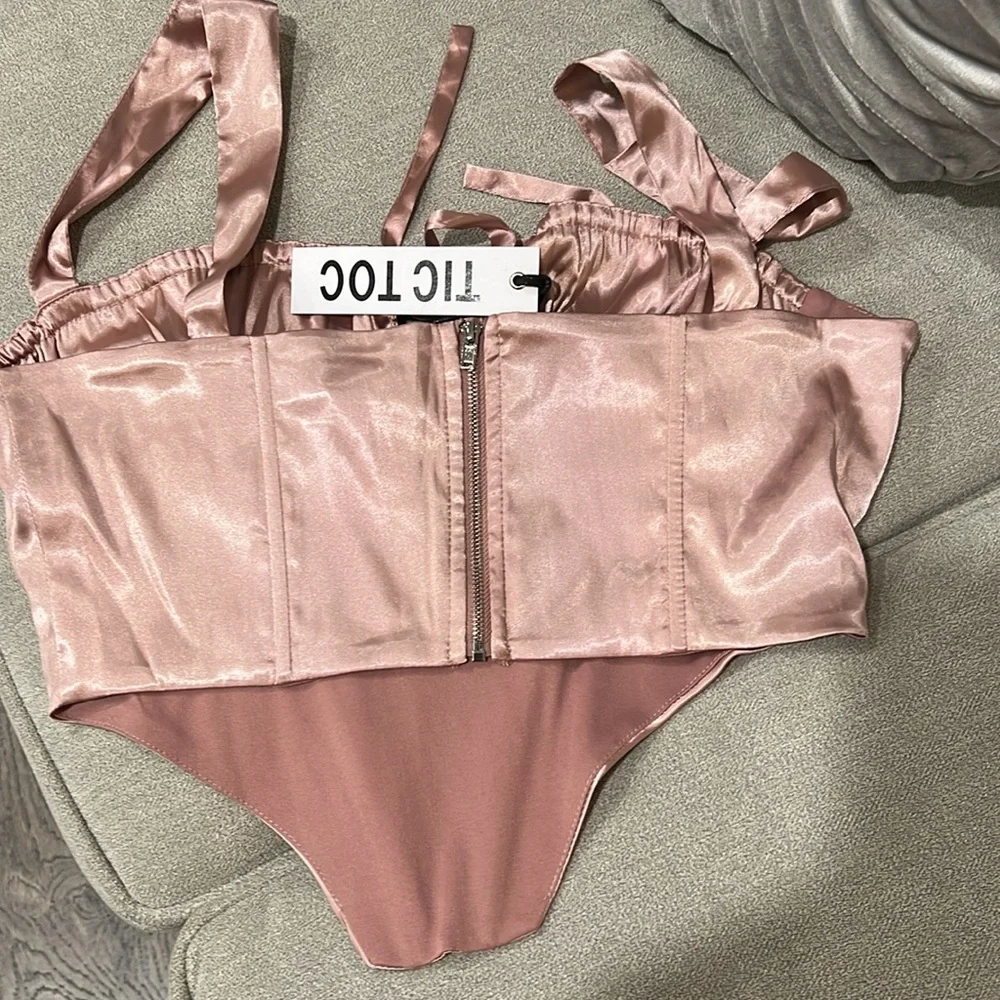 Top - Picture 3 of 4